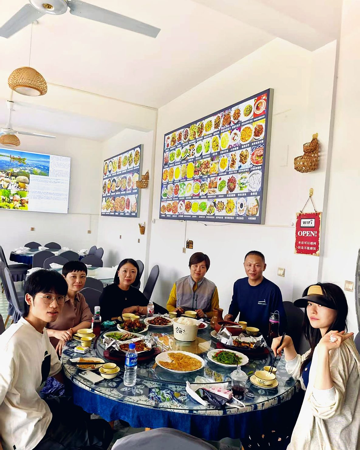 餐桌和灯随拍 6