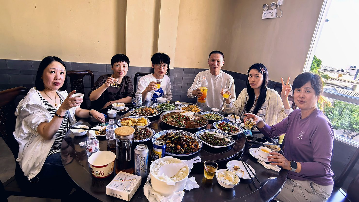 餐桌和灯随拍 13