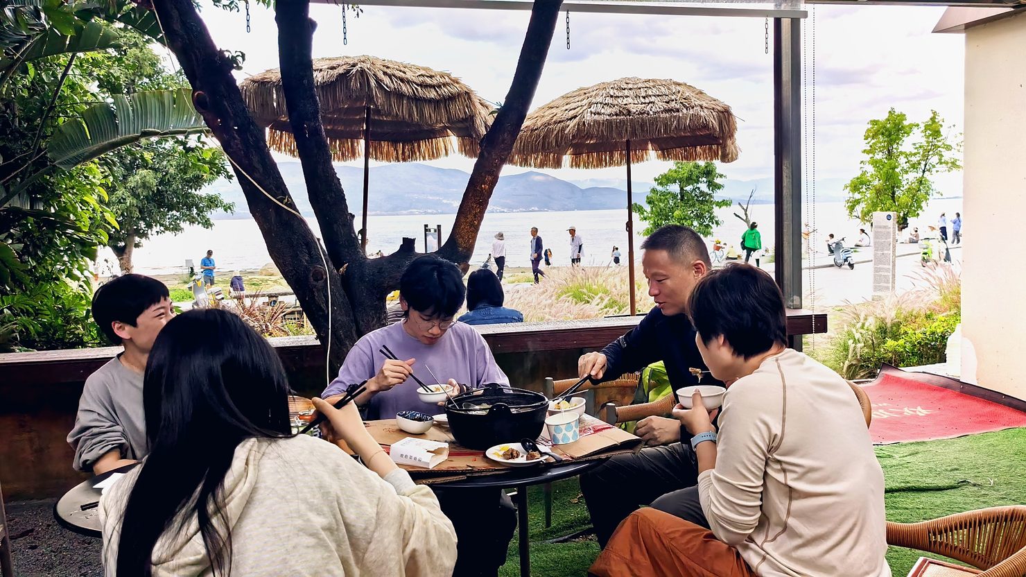 餐桌和灯随拍 21