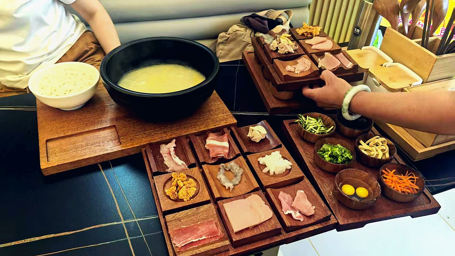 餐桌和灯随拍 22