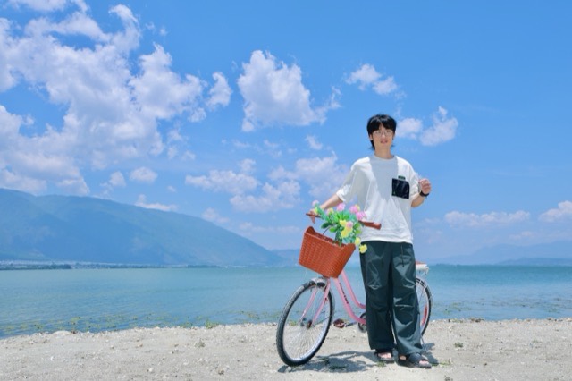 弟弟正面